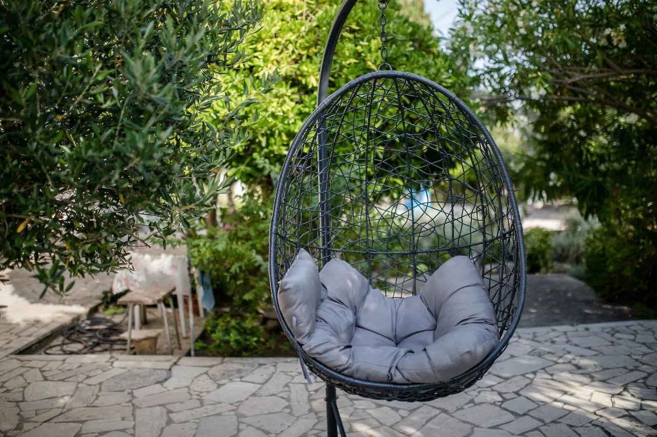 Apartments Mladenka In Banjol 0*,  קרואטיה